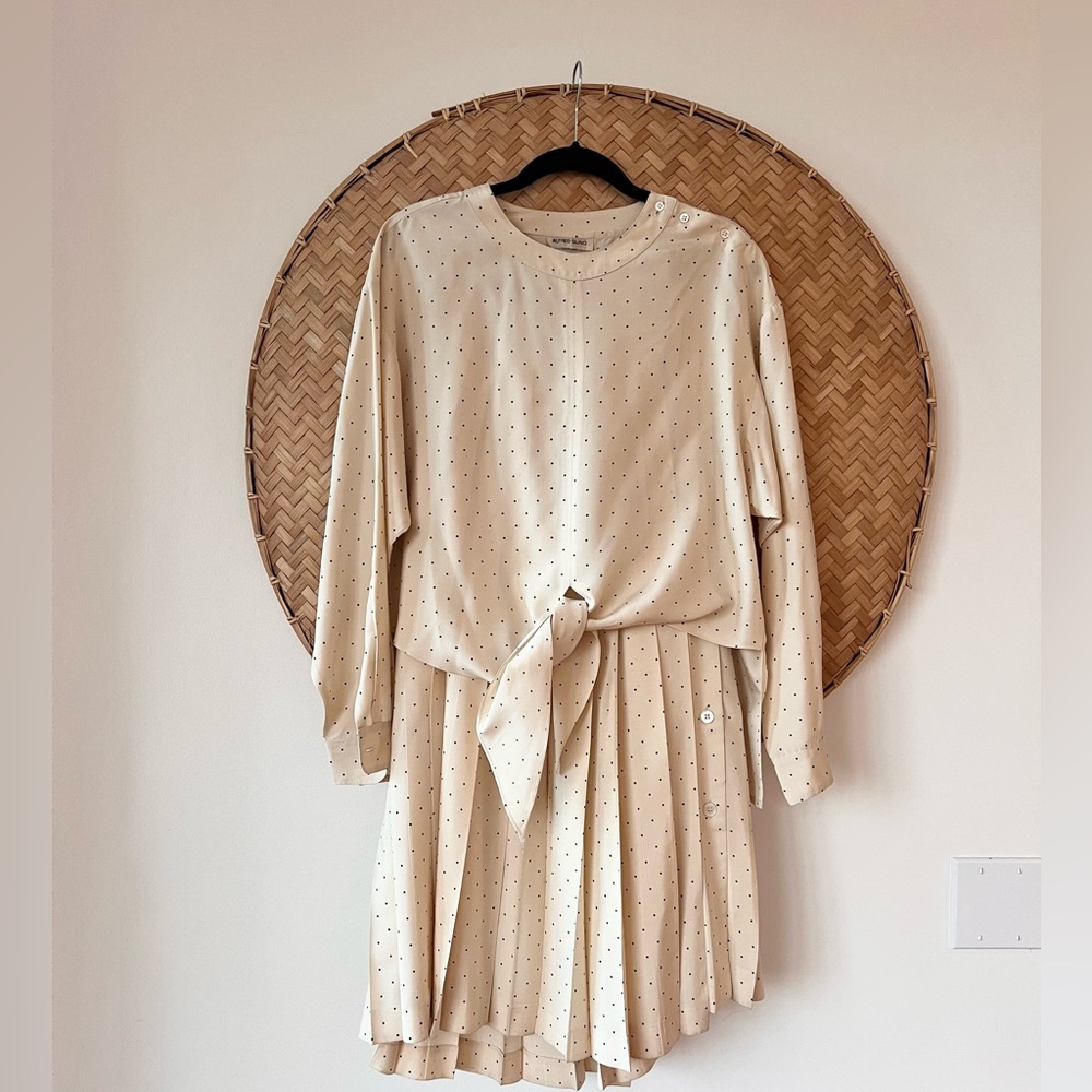 GORGEOUS‎ 100% SILK VINTAGE ALFRED SUNG SUIT CREAM W/ POLKA DOTS PLEATED SKIRT